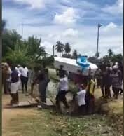 Pallbearers display in gutter Pallbearers