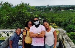 Van Vicker with his family