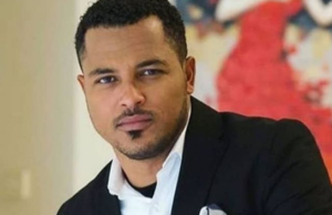 Van Vicker flaunts his wife Van Vicker