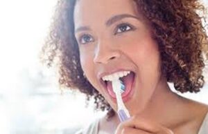 Natural ways to make your teeth white and shiny