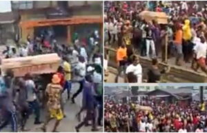 Angry#EndSARS protesters carry coffin, chant ‘Buhari Must Go’