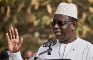 Senegal President dissolves government