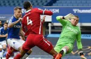 Frank De Boer Not Happy After Virgil Van Dijk Got Injured