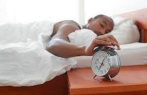 Proper eating habits for improved sleep