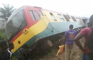 5 DEAD IN HEAD-ON COLLISION OF TWO TRAINS IN W/R