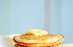 HOW TO MAKE FLUFFY PANCAKES