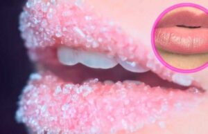 EASY WAYS TO MAKE LIP SCRUBS AT HOME
