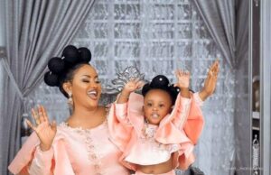 NANA AMA MCBROWN’S DAUGHTER HELPS TWO MEN CARRY AIR CONDITION – WATCH VIDEO