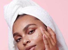 TOP 4 BENEFITS OF MOISTURIZING