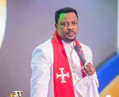 PROPHET NIGEL GAISIE SEEN LYING SHIRTLESS IN BED WITH A SLAY QUEEN