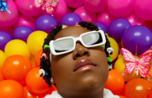 TENI LOSES 2 MILLION NAIRA EARRING